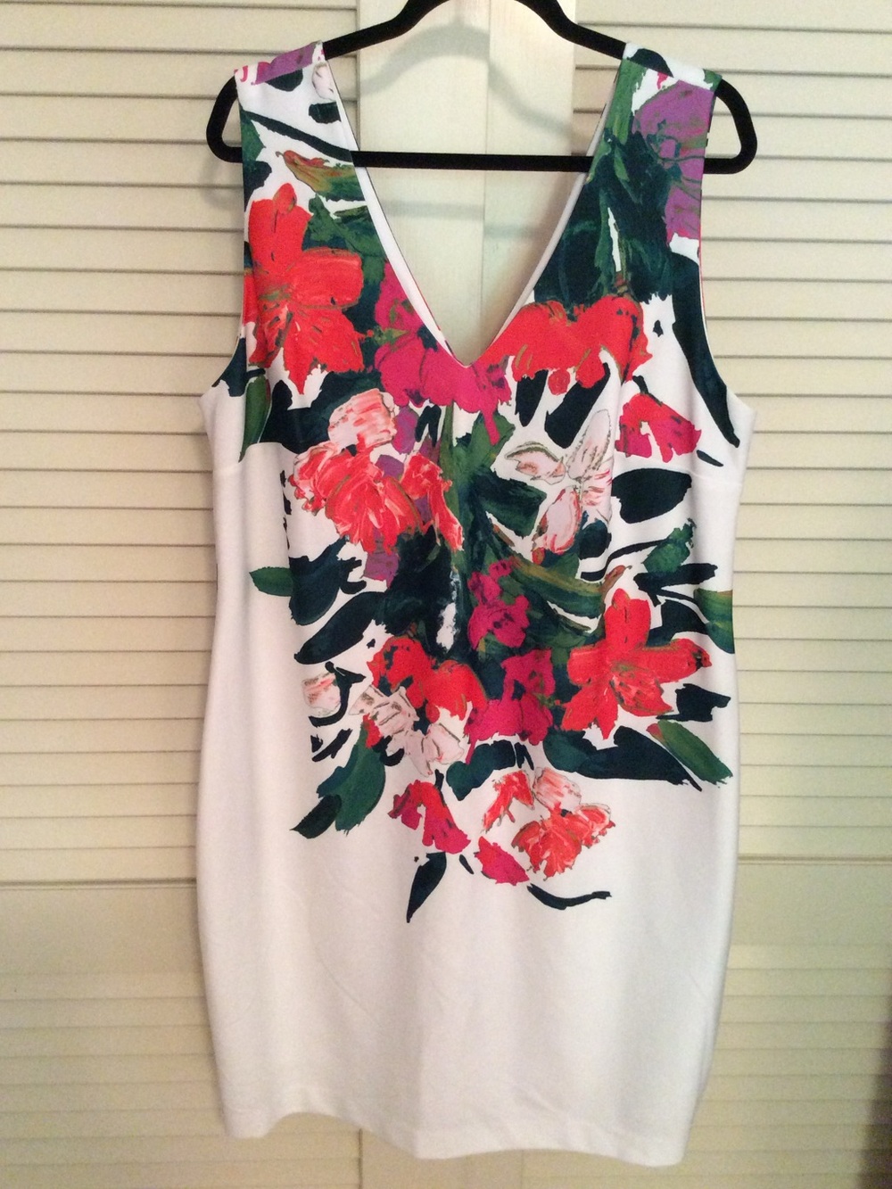 Lane Bryant White Floral V-Neck Sheath Dress size 18